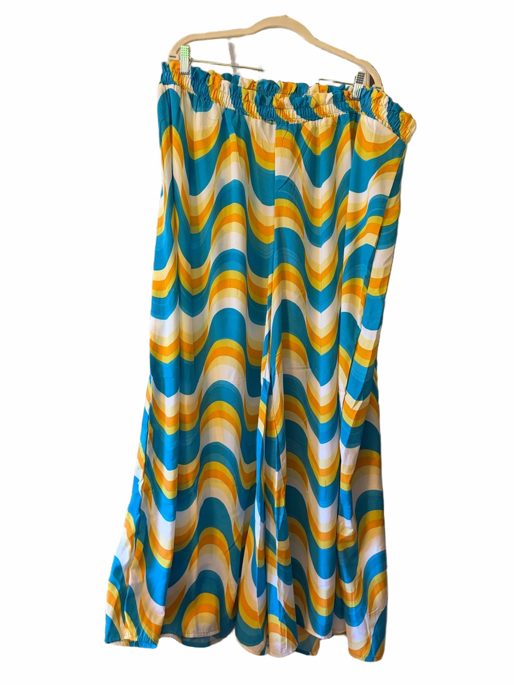 Trendy colorful NWT Platzo  pant from Ashley Stewart size 26-28